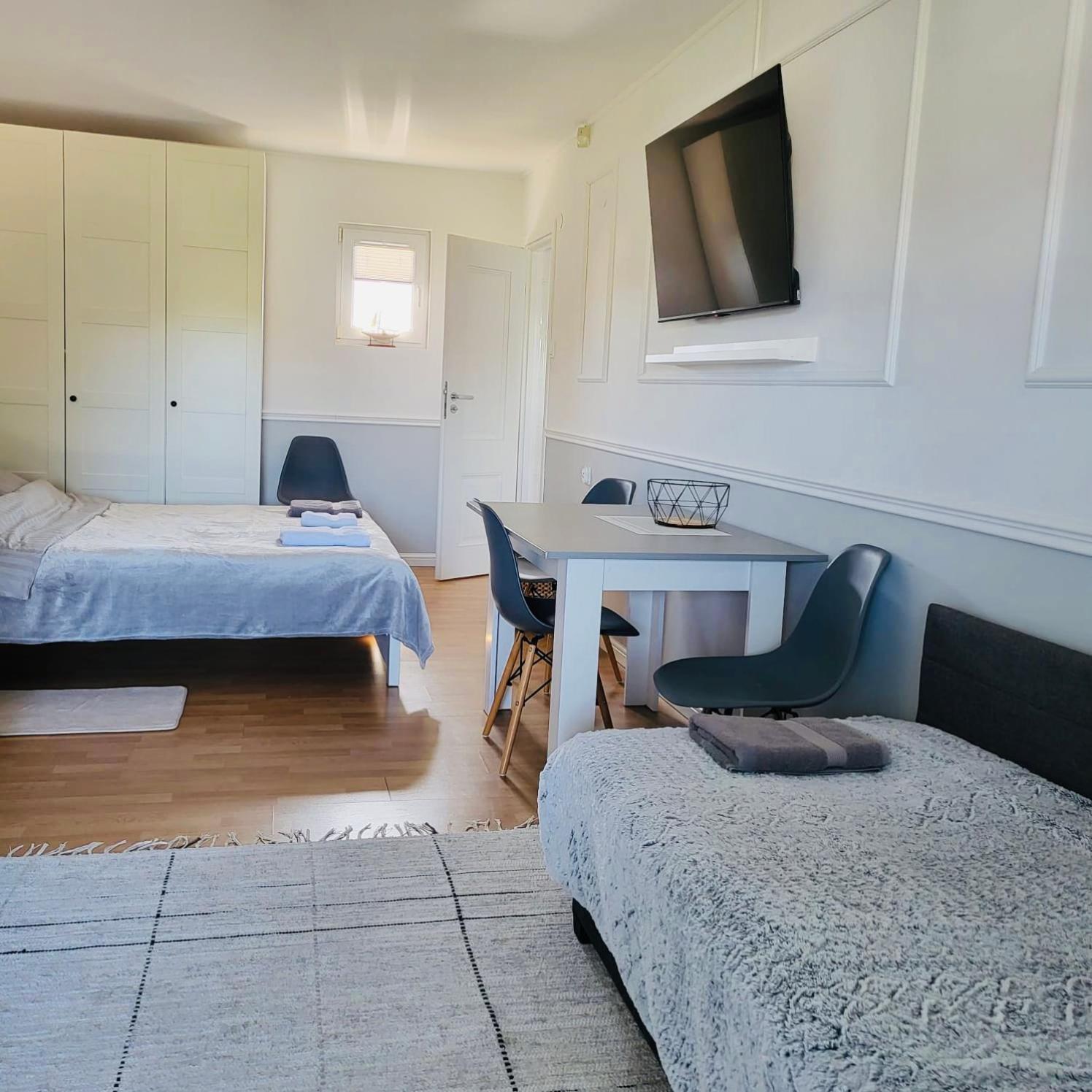 Przy Skwerku Apartment *